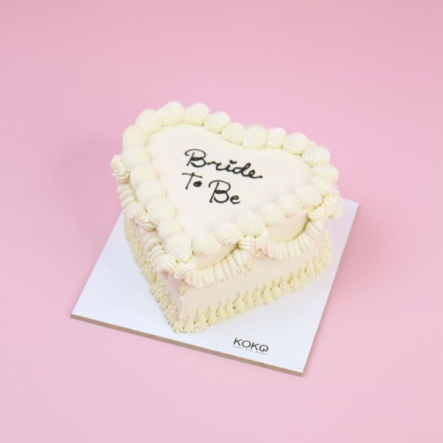 Bride's Vintage Heart Cake